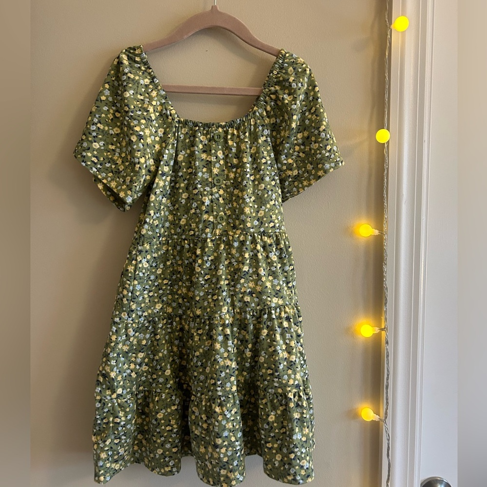 Floral Green Dress size 6